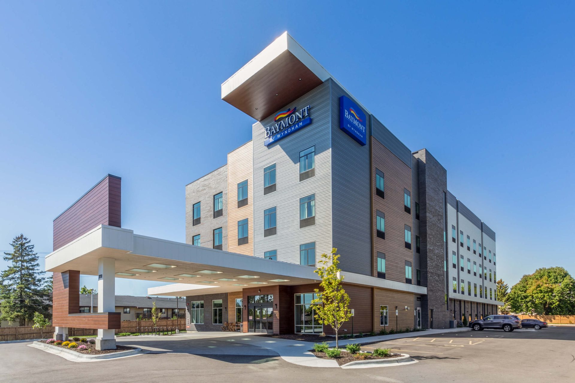 Baymont Madison Exterior