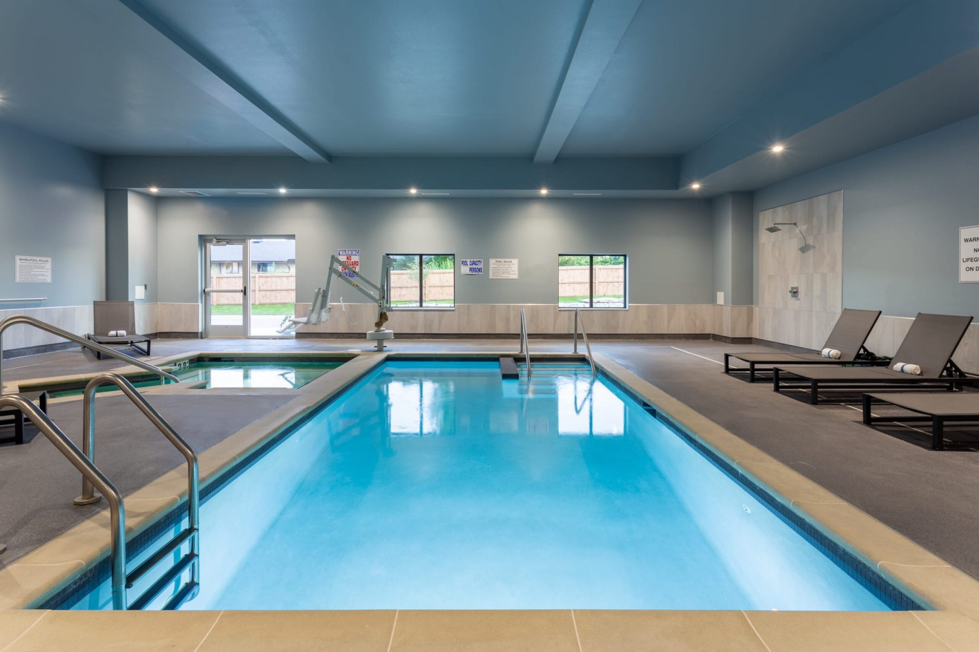 baymont madison Pool and Hot Tub